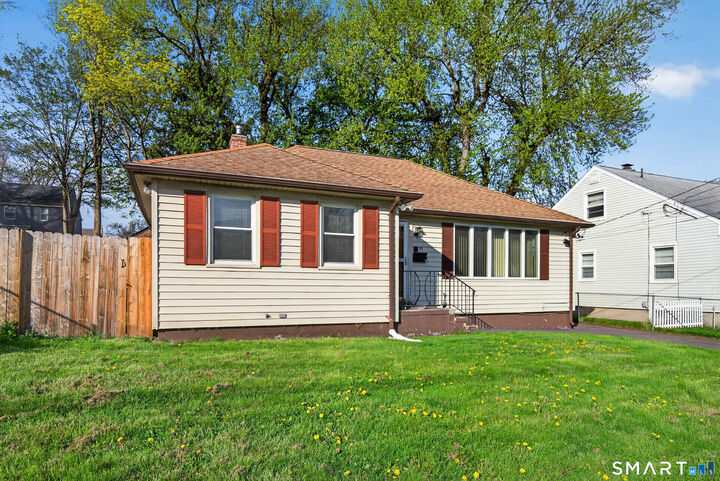 Property Photo:  30 Grafton Road  CT 06517 