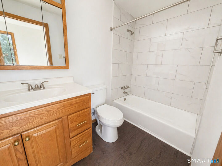Property Photo:  200 Laura Lane B9  CT 06067 