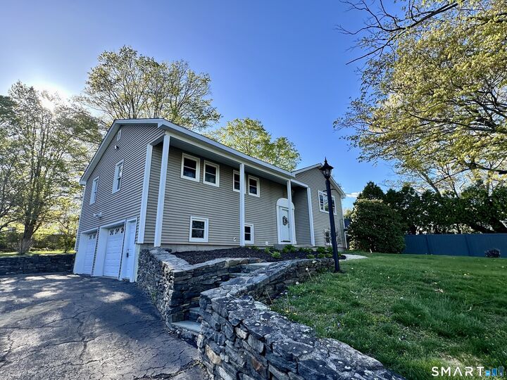 Property Photo:  25 Pleasant View Drive  CT 06457 