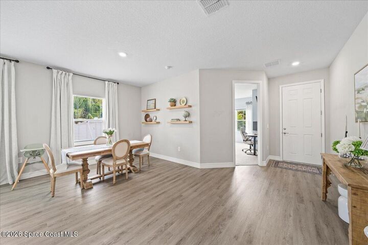 Property Photo:  509 Lambright Street SW  FL 32908 