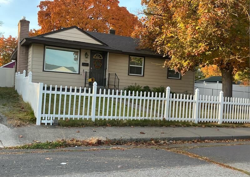 Property Photo:  708 E Decatur Ave  WA 99208 