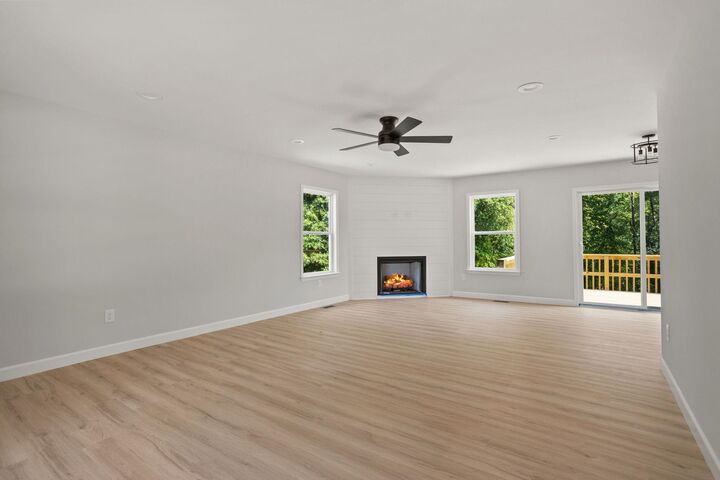 Property Photo:  9 Lyman Lake Road  SC 29365 