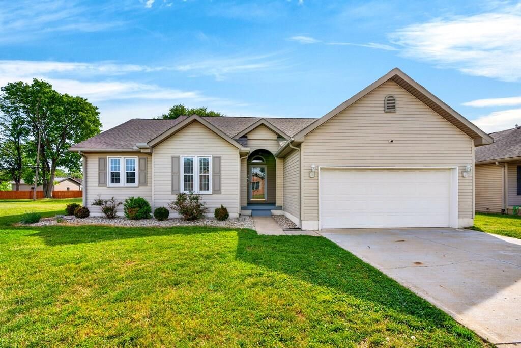 Property Photo:  9 Cavalier Court  OH 45601 