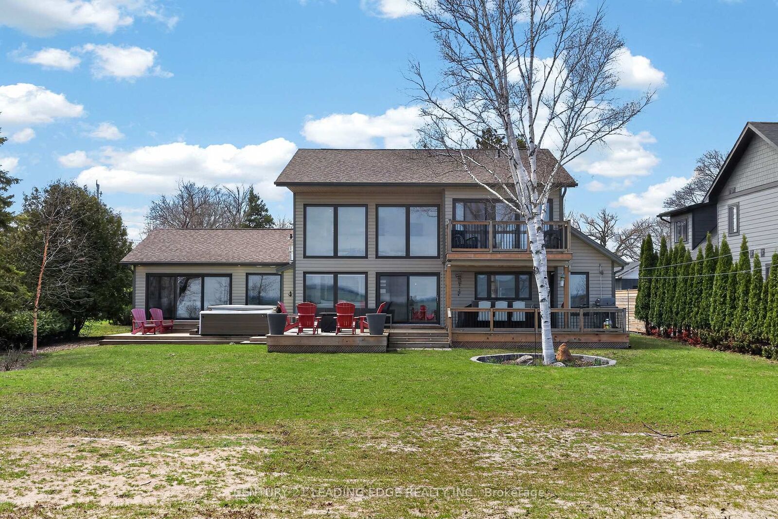 Photo de la propriété:  29 St. Clair Street  ON L9Y 5N5 