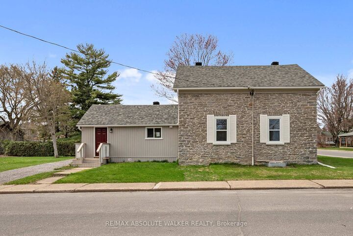 Property Photo: 297 Park Street E ON K0E 1T0