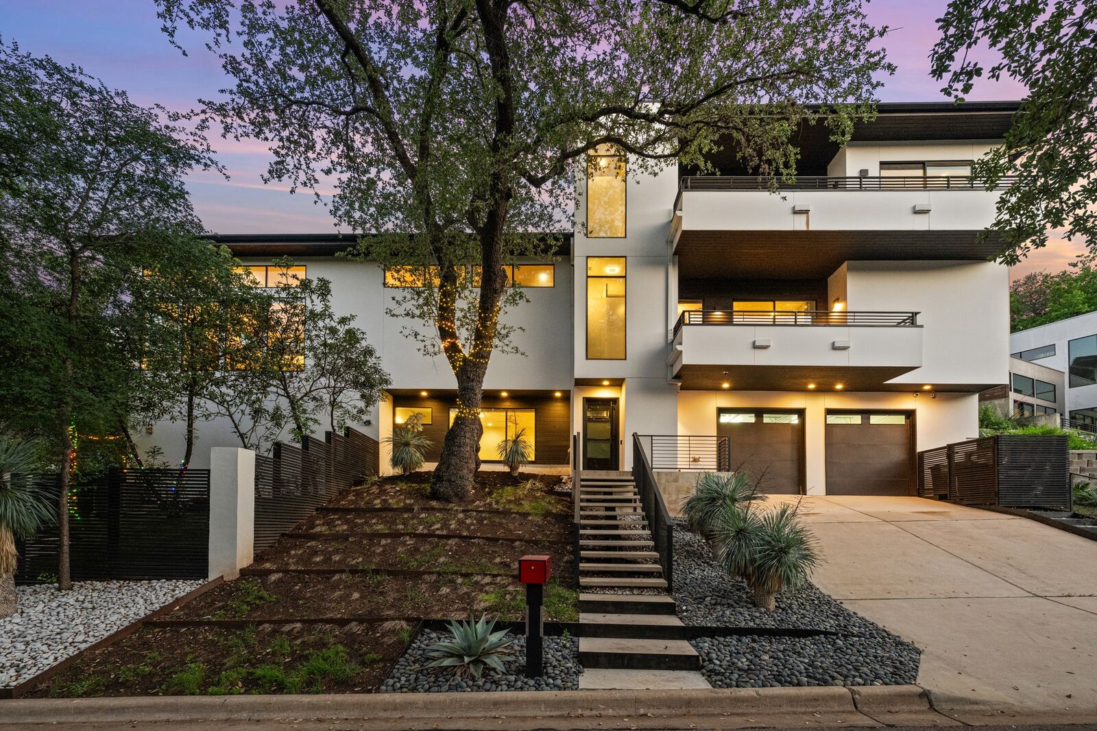 Property Photo: 1201 Kenwood Avenue TX 78704
