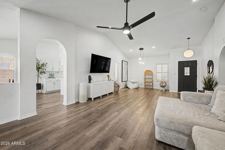 Property Photo:  844 E Encinas Avenue  AZ 85234 