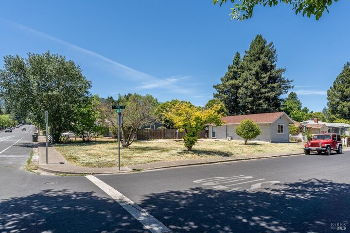 Property Photo:  402 Grove Avenue  CA 95482 