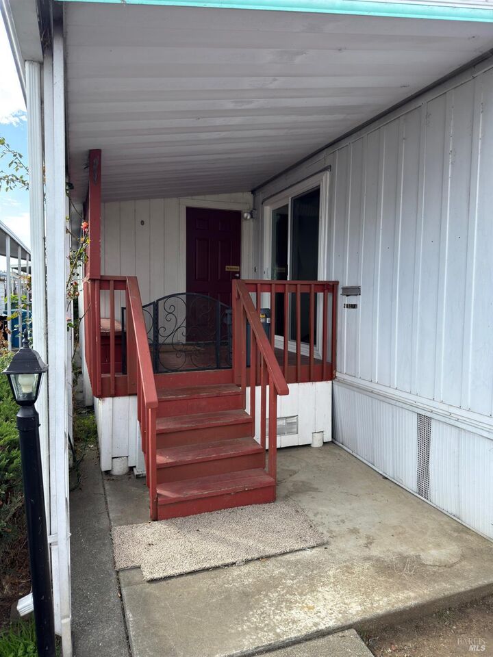 Property Photo:  76 Heliotrope Street  CA 94589 