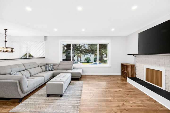 Property Photo: 21099 Berry Avenue BC V2X 7V3