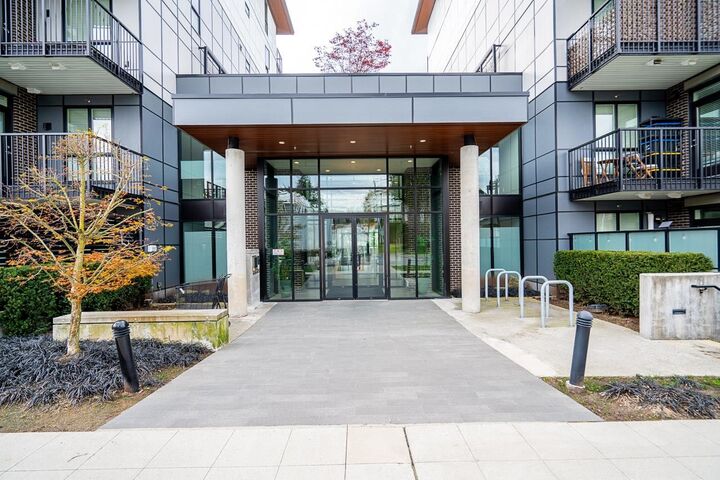 Property Photo: 750 Dogwood Street 611 BC V3J 4B7