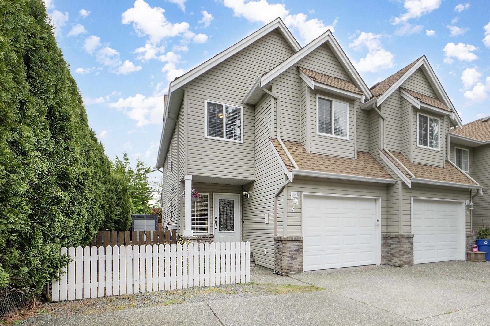 Property Photo:  46277 Cessna Drive 4  BC V2P 1A7 
