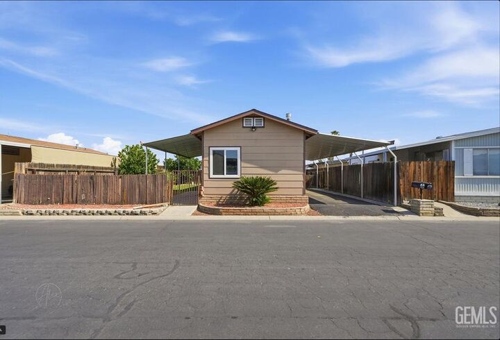 Property Photo:  3535 Stine Road 44  CA 93309 