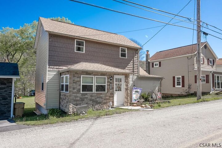 Property Photo:  1072 Beaver Run Avenue  PA 15955 
