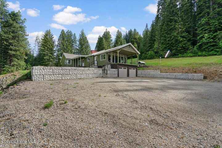Property Photo:  2122 Nine Mile Rd B  ID 83873 