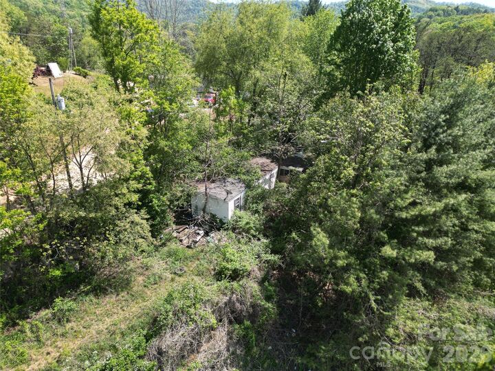 Property Photo:  32 Windy Hill Lane  NC 28716 