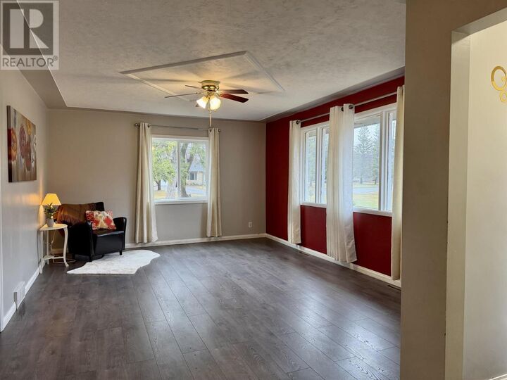 Property Photo:  1653 Sunset Dr  ON P9A 2T9 