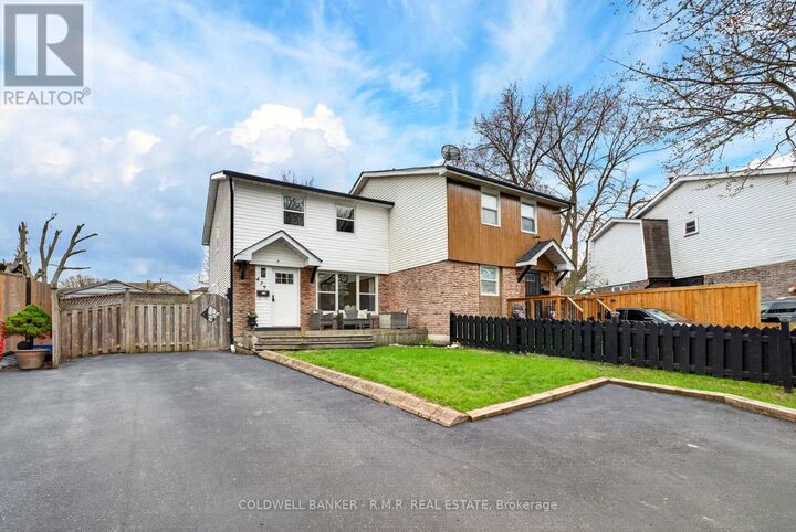 Property Photo:  479 Neptune Court  ON L1J 6C9 