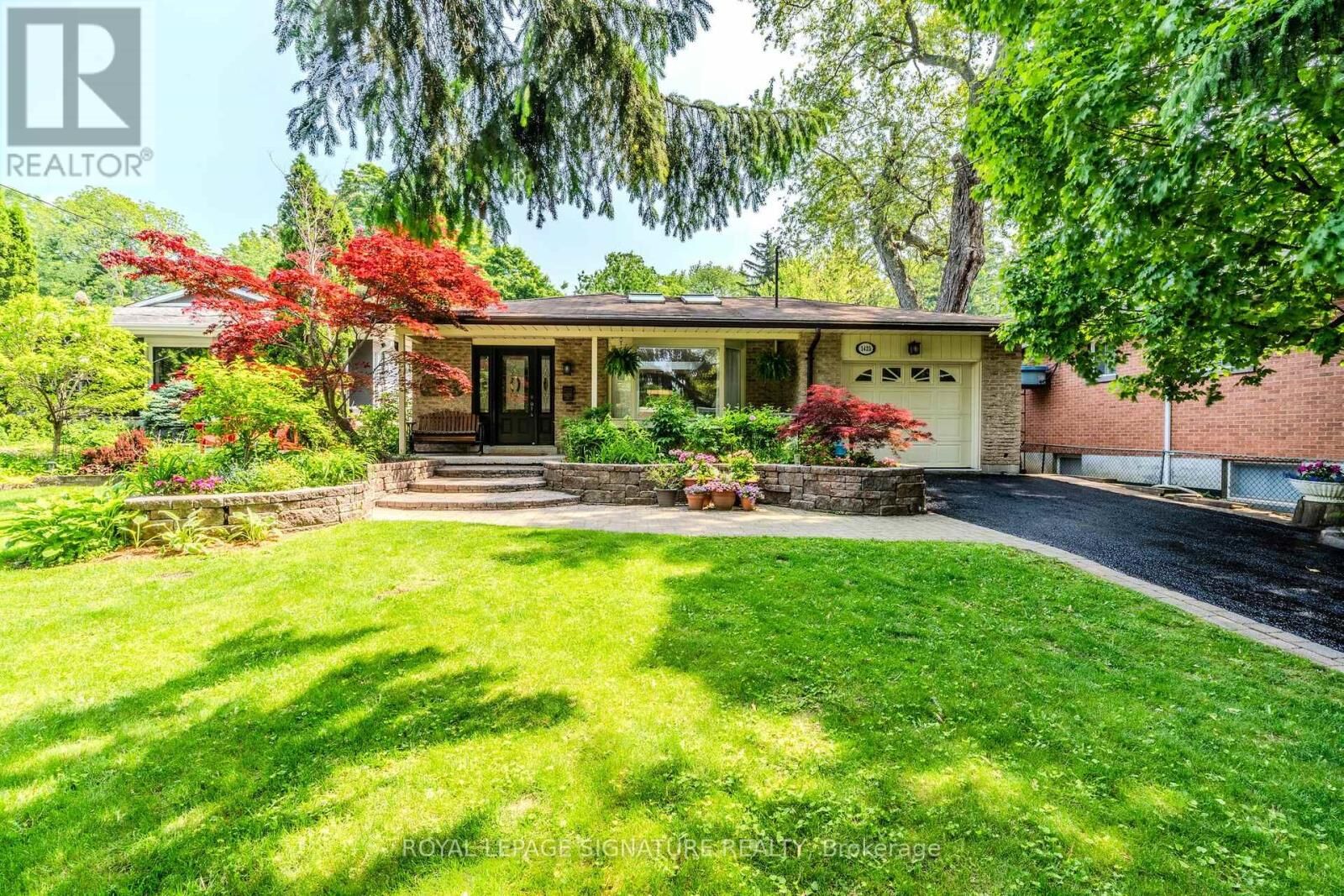 Property Photo:  1425 Old Forest Road  ON L1V 1N8 