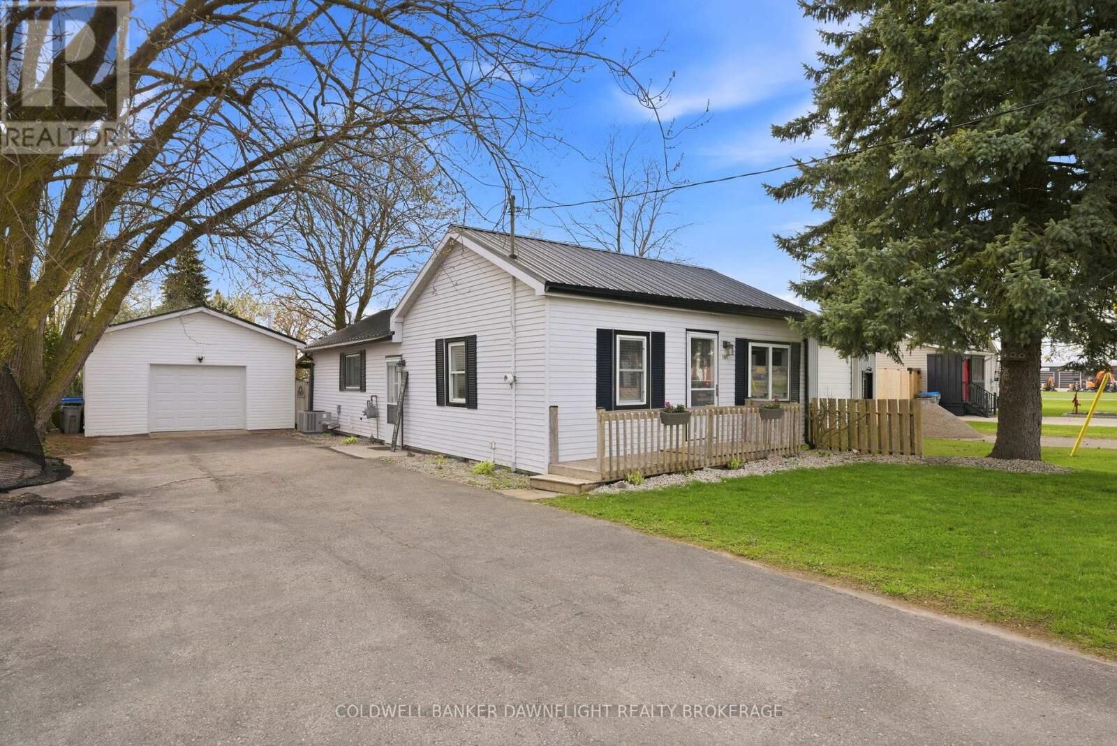 Property Photo:  181 McConnell Street  ON N0M 1S3 