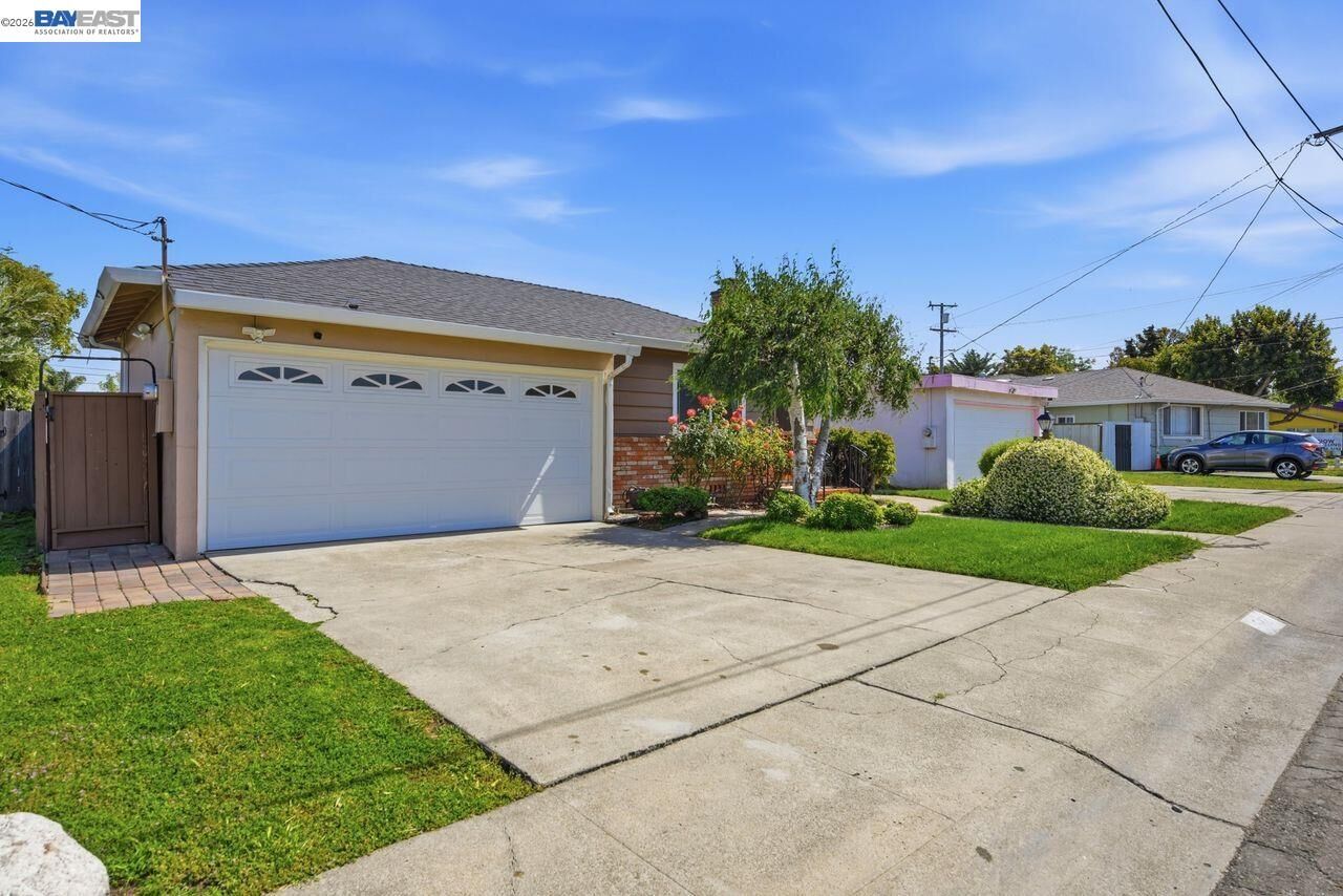 Property Photo:  1522 Dennis Avenue  CA 94578 