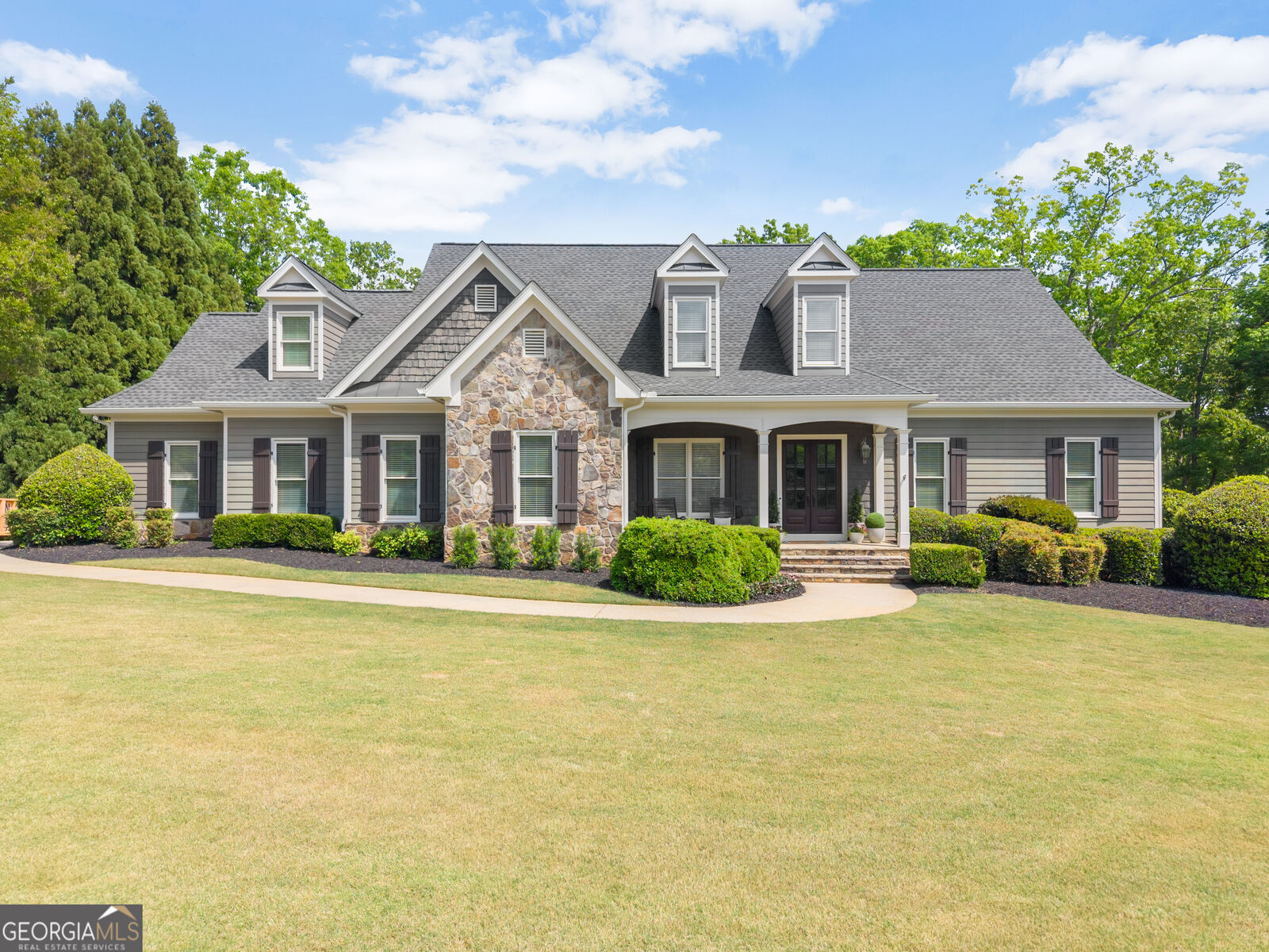 Property Photo: 5611 Lanyard Court GA 30504