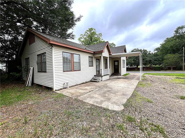 Property Photo:  338 Main Street  LA 71360 