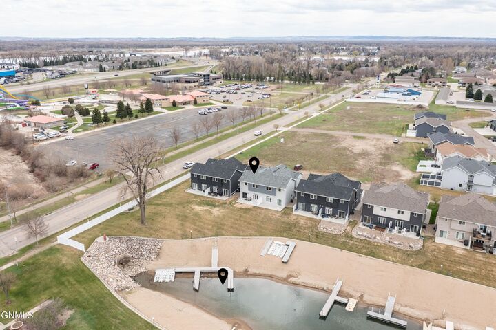 Property Photo:  2425 Water Park Loop SE  ND 58554 