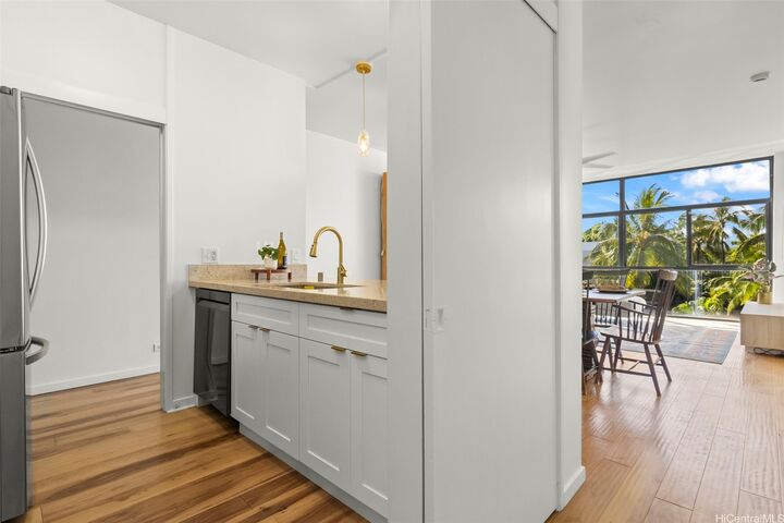 Property Photo:  1020 Aoloa Place 9/409B  HI 96734 