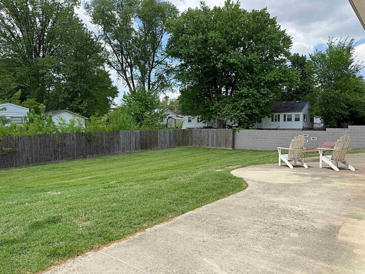 Property Photo:  707 N Line Street  IN 47553 