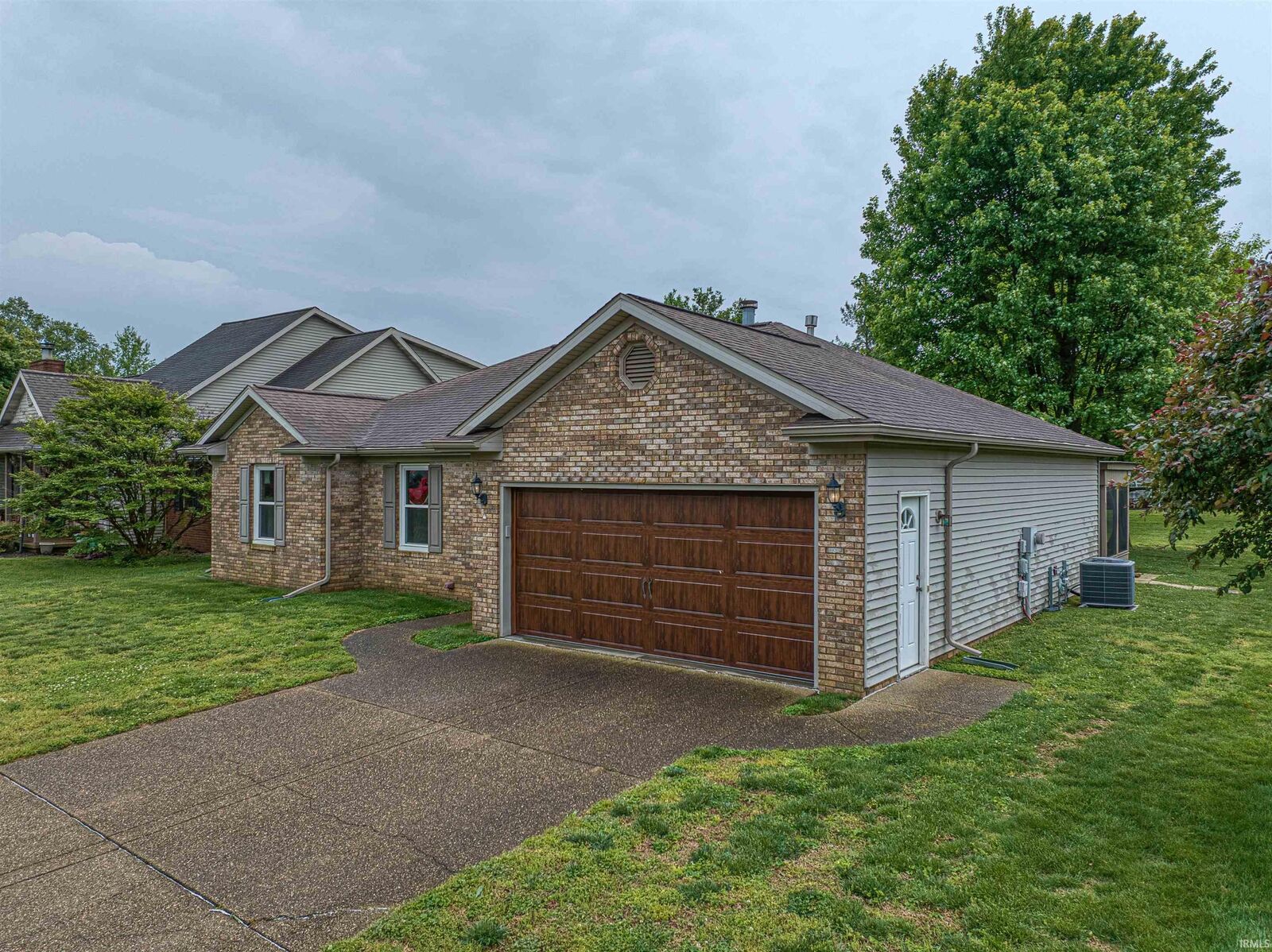 Property Photo:  10555 Willow Creek Road  IN 47630 