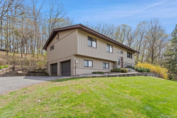 Property Photo:  19 Crescent Lane  NY 10579 