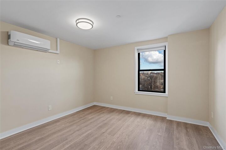 Property Photo:  135 Wakefield Avenue 105  NY 10704 