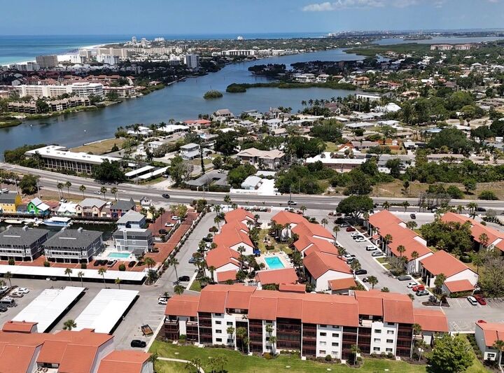 Property Photo:  1624 Stickney Point Road 206  FL 34231 