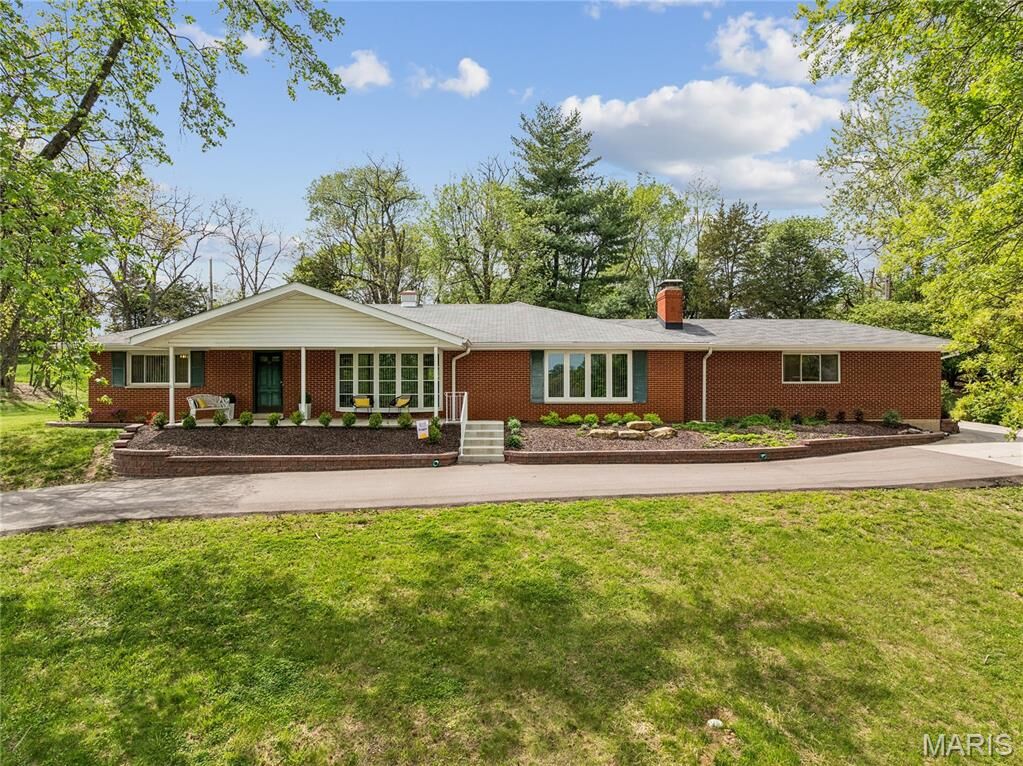 Property Photo:  9 Lochhaven Lane  MO 63021 