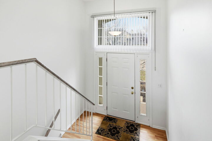 Property Photo:  1632 Columbia Circle 2  IL 60103 