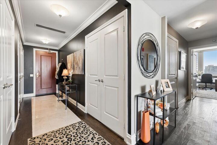 Property Photo:  