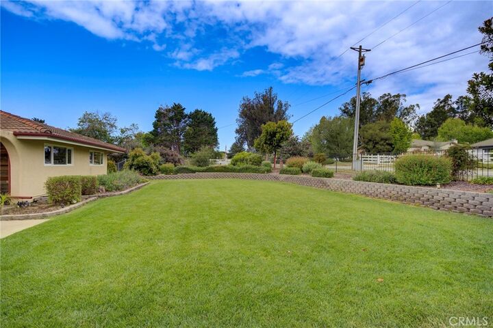 Property Photo:  245 N Las Flores  CA 93444 