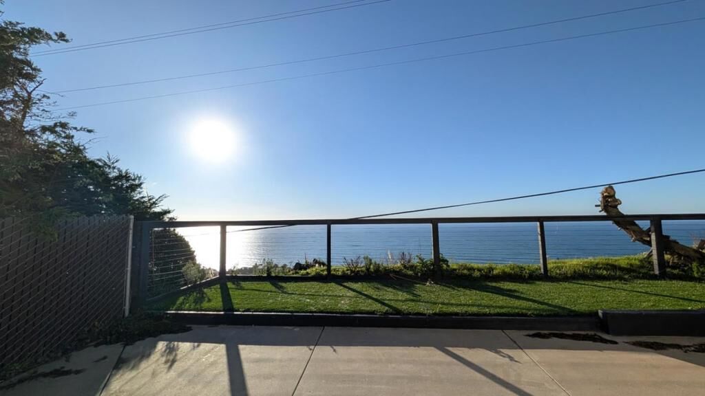 Property Photo:  910 Skyline Drive  CA 94015 