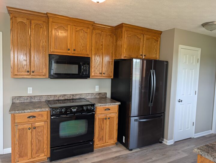 Property Photo:  2130 Horton Way  TN 37091 