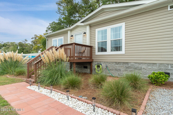 Property Photo:  314 Jones Street  NC 28594 