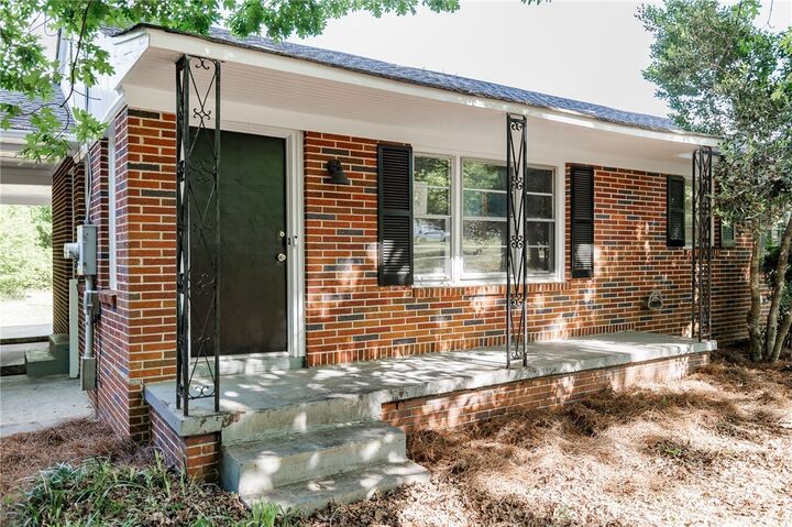 Property Photo: 170 Jefferson River Road GA 30607
