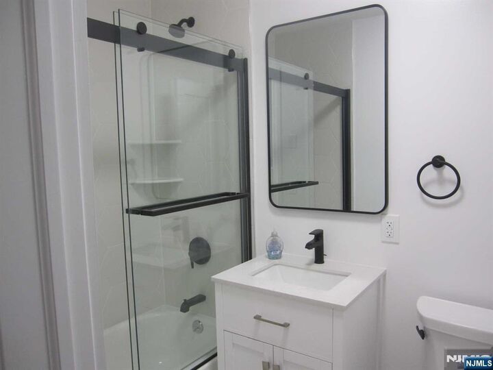 Property Photo:  119 1st Street 7A  NJ 07601 