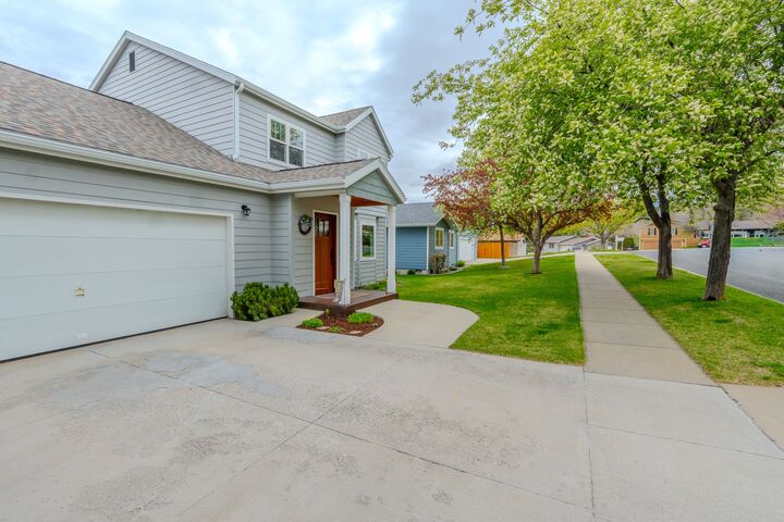 Property Photo:  809 Tower Street  MT 59601 