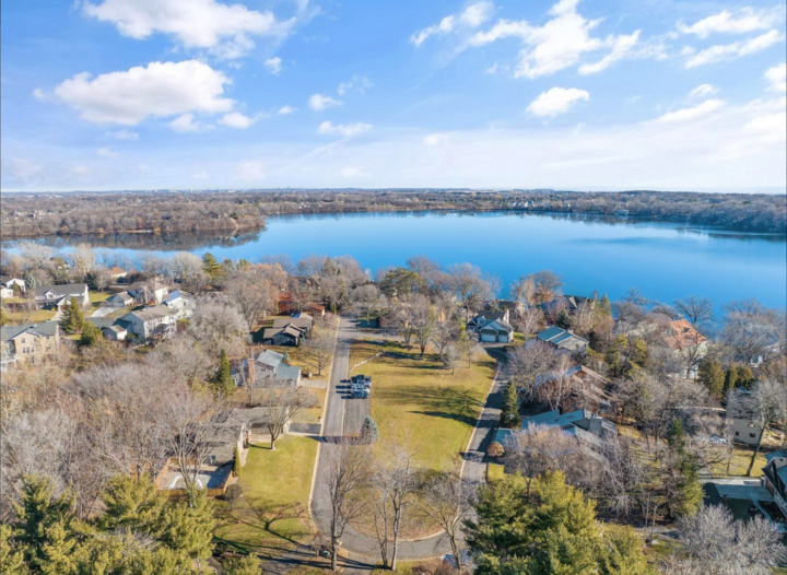 Property Photo:  321 Deerfoot Trail  MN 55317 