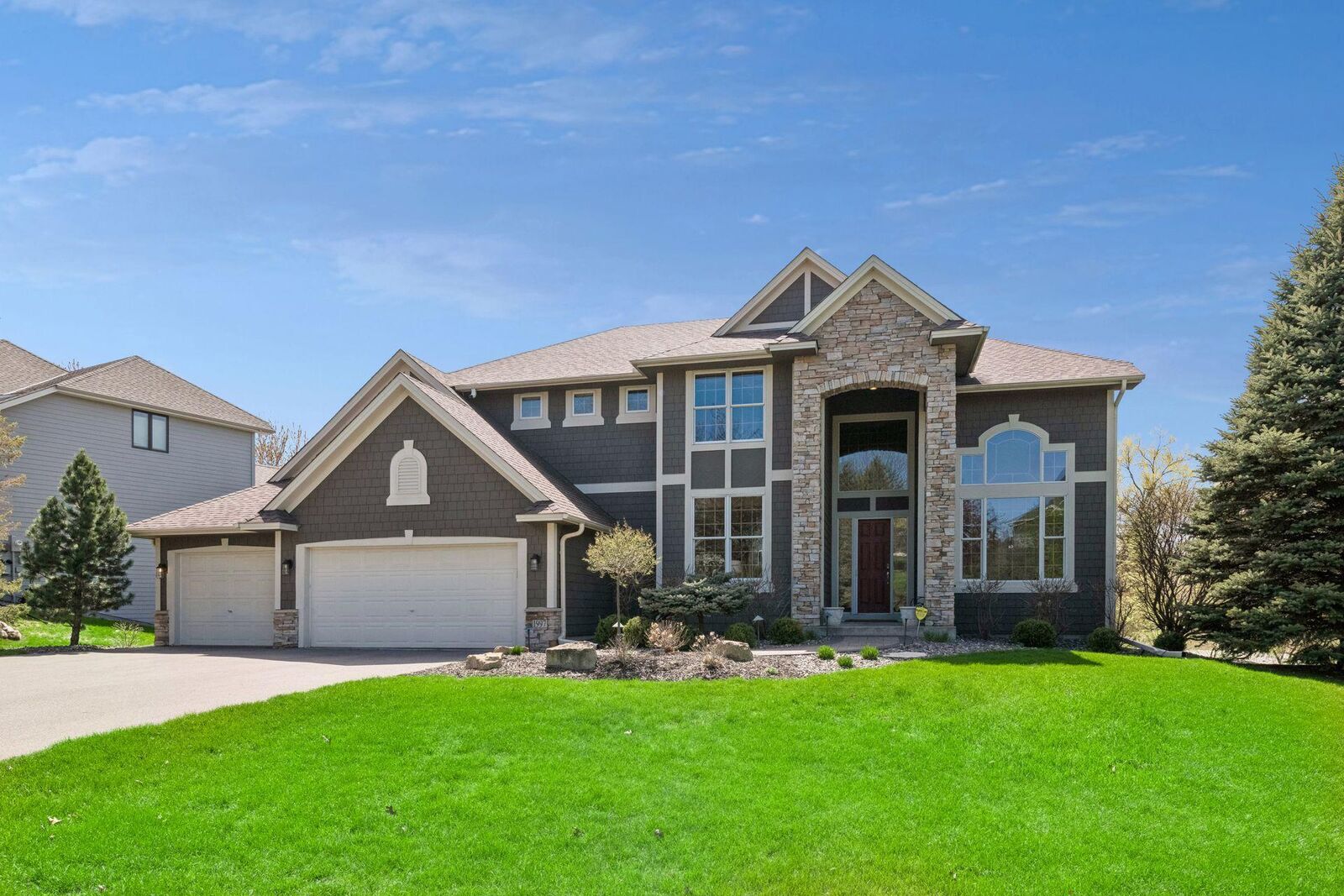 Property Photo:  1997 Topaz Drive  MN 55317 