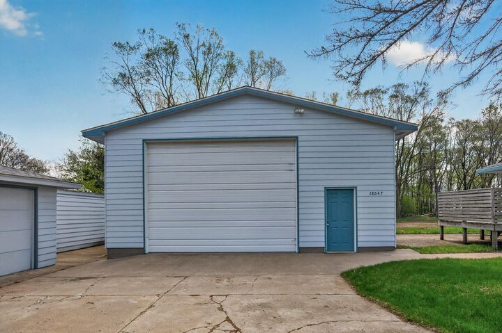 Property Photo:  18647 Zebulon Street NW  MN 55330 