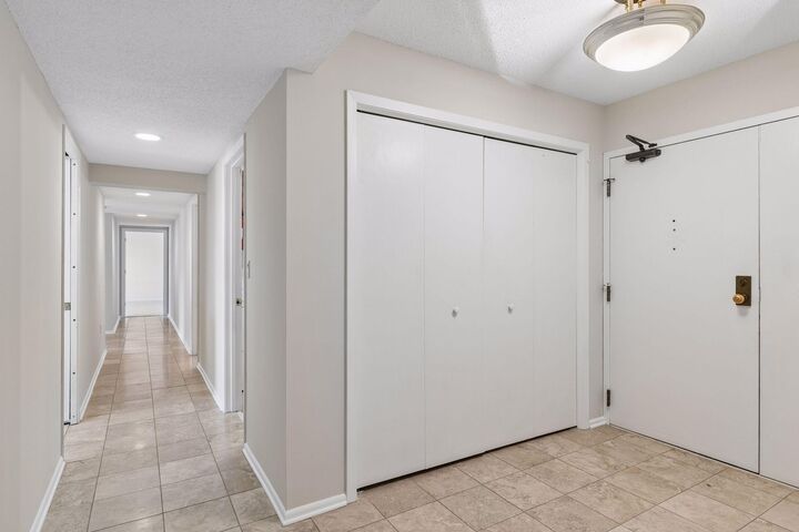 Property Photo:  2221 Youngman Avenue 501  MN 55116 