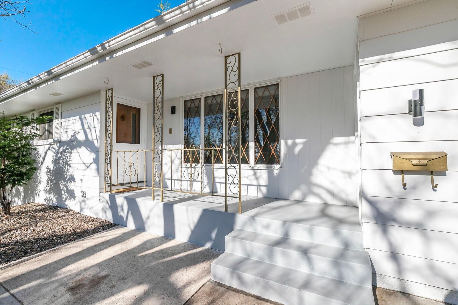 Property Photo:  9242 Queen Avenue S  MN 55431 