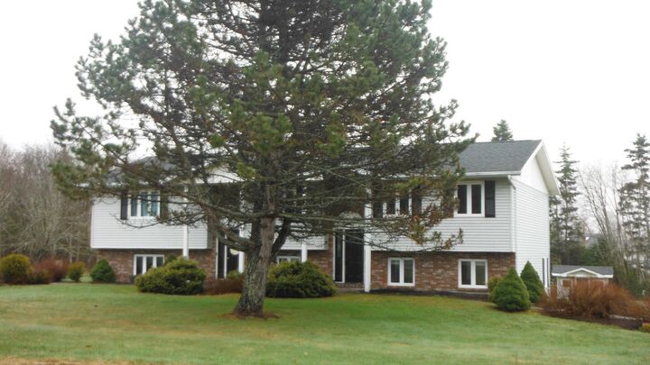 Property Photo: 90-94 Stockman Drive PE C1E 1Z2